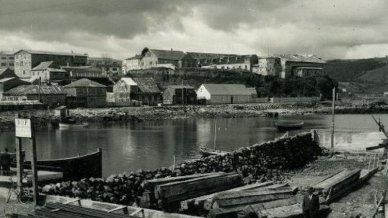 Avance de la reconstrucción en el sector portuario después del terremoto-maremoto. Año: 1963. Colección: Enrique Caro B.