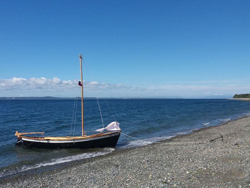 Fotografía: Chalupa a vela "Quete Quete" perteneciente al Club Náutico de Ancud.