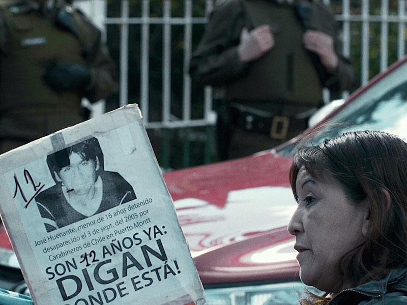 La cinta cuenta la historia de José Huenante joven de 16 año desaparecido en extrañas circunstancias el año 2005 en Puerto Montt, se convirtió en el primer detenido desaparecido en democracia. El cortometraje "La lluvia fue testigo" fue la cinta ganadora de la categoría Producción Regional.