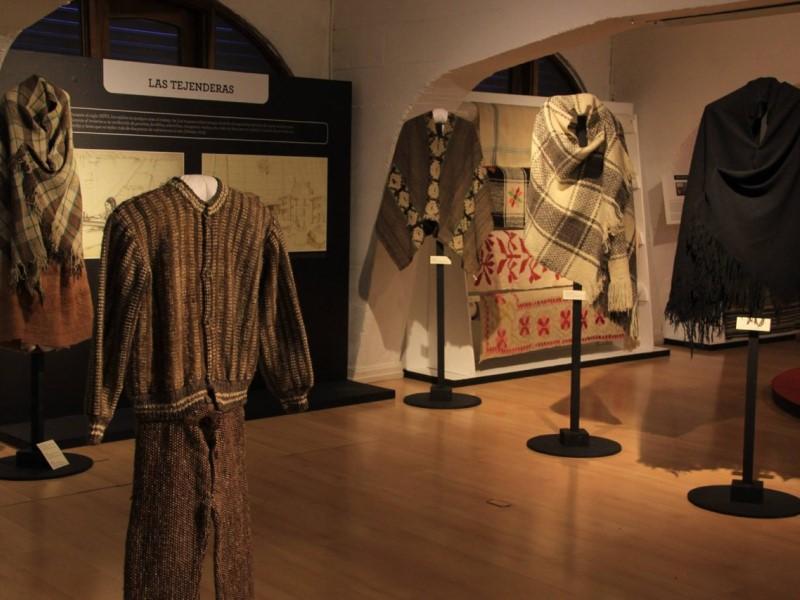 Exposición Tejiendo Saberes (Sala Challanco, Museo Regional de Ancud)