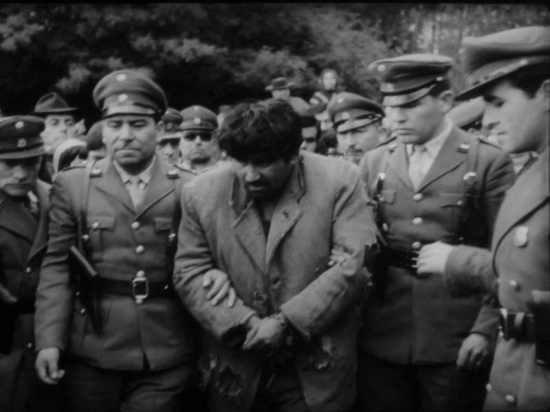 Escena de la detención de Jorge del Carmen Valenzuela, el llamado Chacal de Nahueltoro