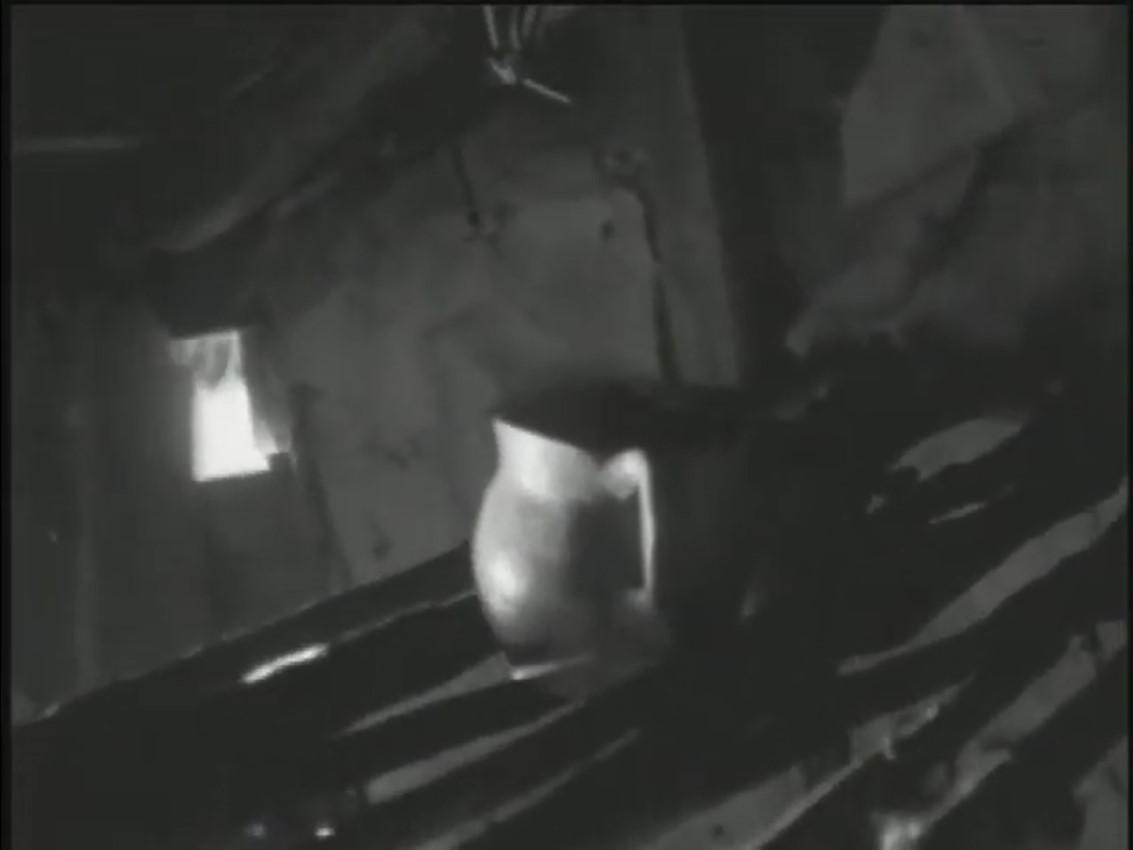 Escena del documental, se muestra una basija 