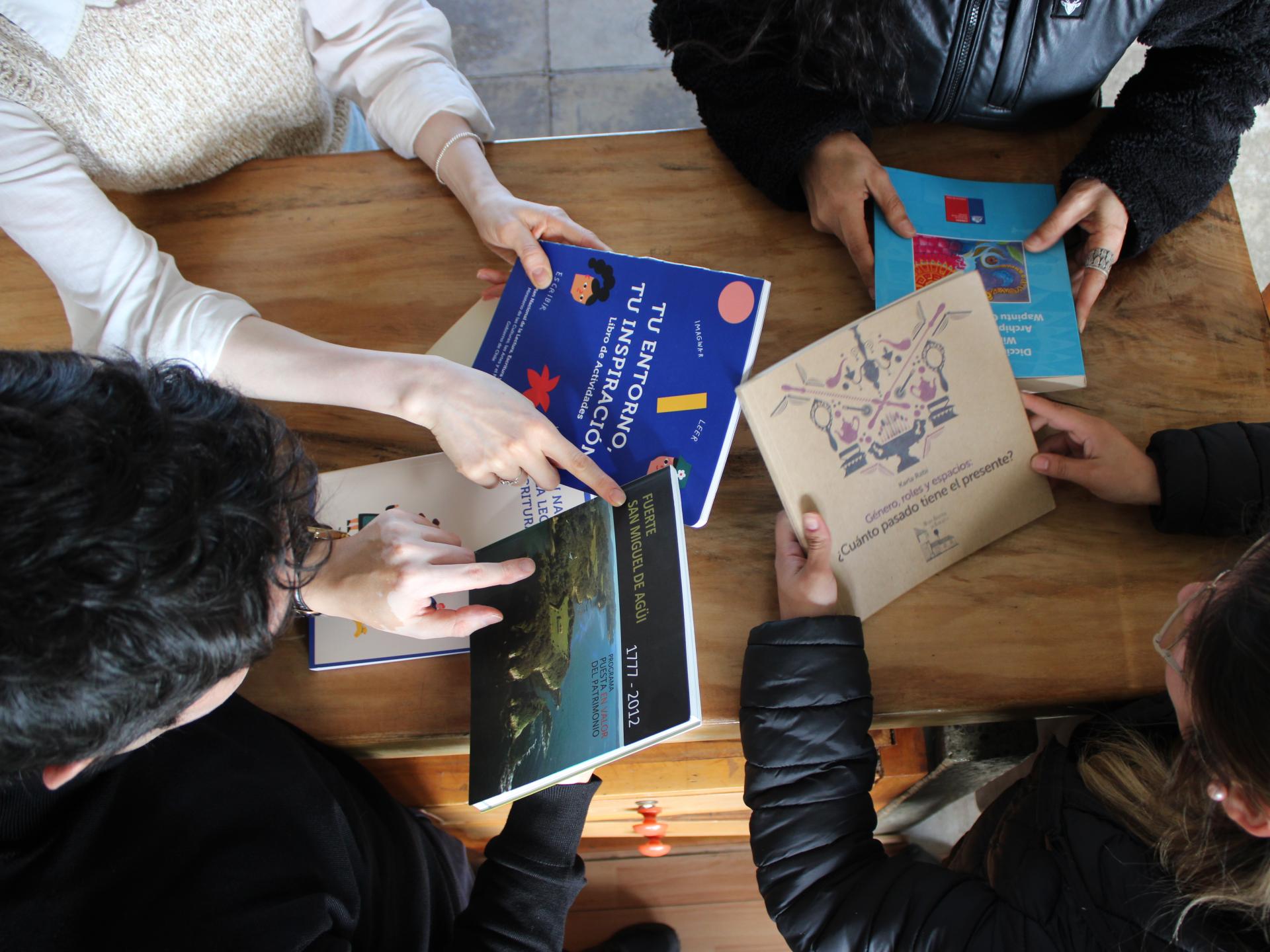 El intercambio de libros será en el Hall del museo