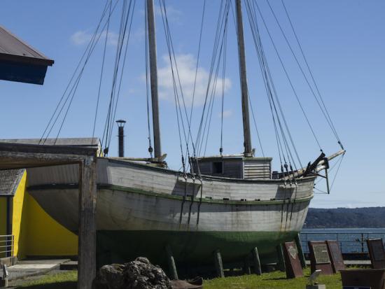 Réplica de la Goleta Ancud expuesta en el Patio de los Recuerdos.