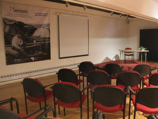 Fotografía: Sala Challanco lugar donde se ha desarrollado las versiones anteriores del seminario