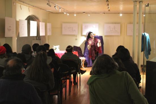 Obra de teatro ¿Dónde están las flores? de la compañía La Navegante