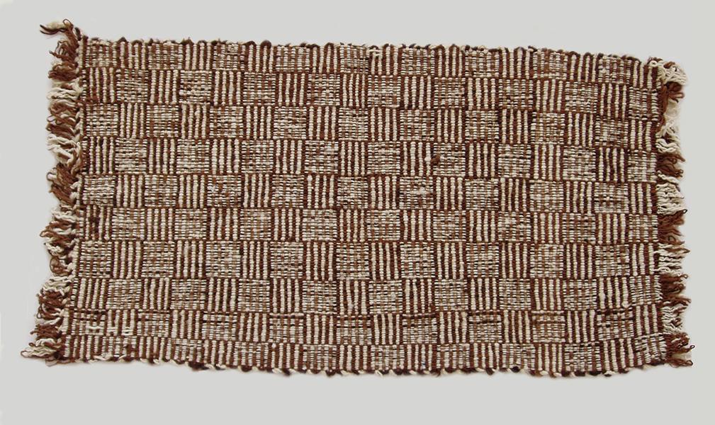 Blanca Bibar. Piso de tejido equilibrado y punto dado