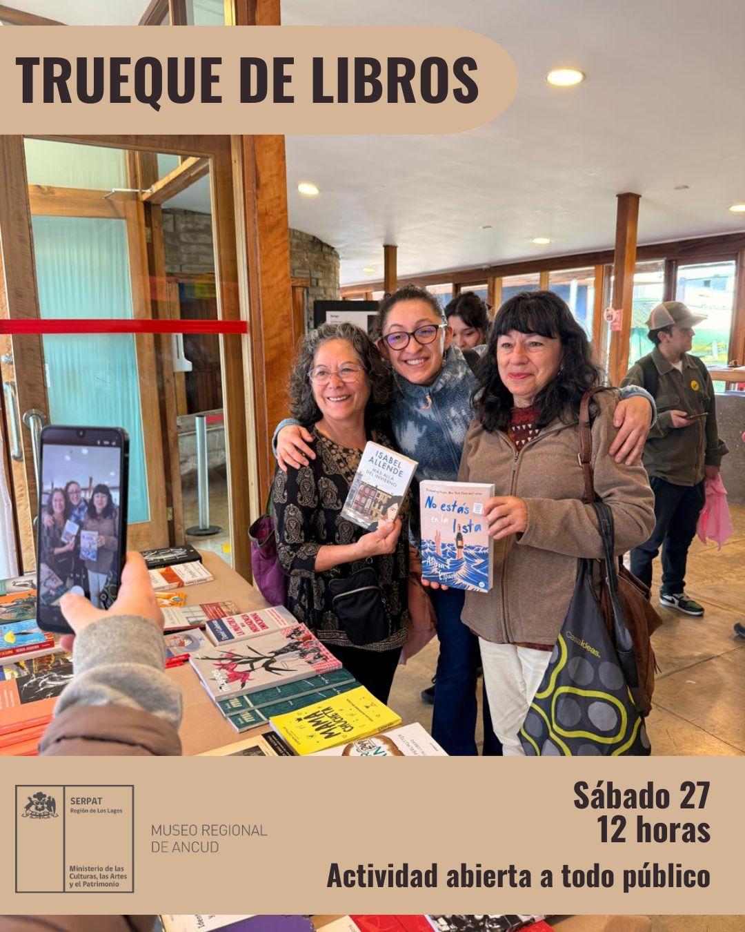Afiche trueque de libros junio 2026