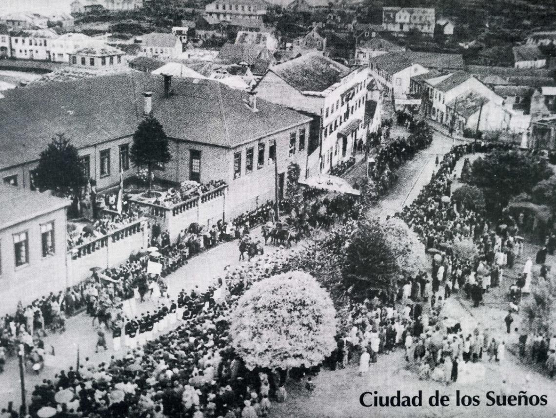 Portada invitación Exposición temporal Ciudad de los Sueños